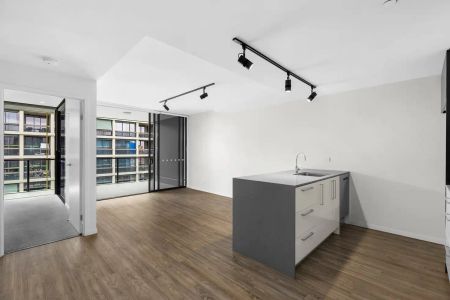 “10th Floor Apartment in South Brisbane - Arena On Edmondstone” - Photo 5