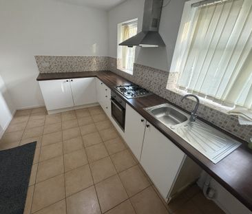 2 bedroom semi-detached house to rent - Photo 1