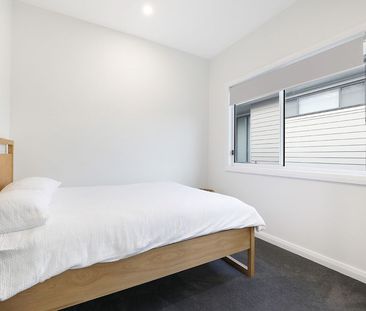 Elegant four bedroom Hamptons style home - Photo 6