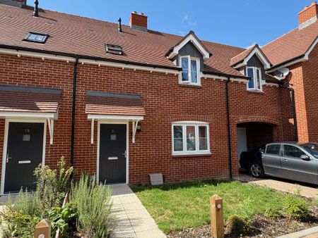 2 bedroom terraced house to rent - Photo 2