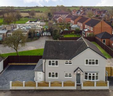 4 bedroom detached house to rent - Photo 1