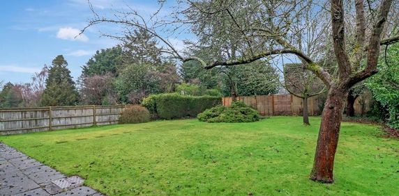 5 bedroom detached house to rent - Photo 2