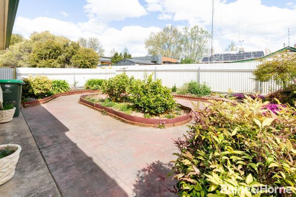 DELIGHTFUL TWO BEDROOM UNIT IN QUIET COMPLEX - Photo 1