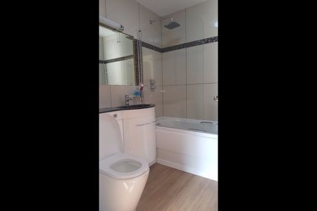 1 Bed Flat, Master Gunner Place, SE18 - Photo 3