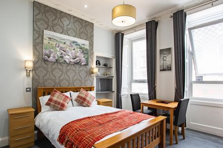 5 Bed Flat, Clerk Street, EH8 - Photo 2