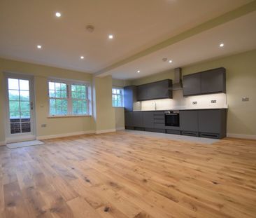 Bulstrode Court, Gerrards Cross,SL9 - Photo 6