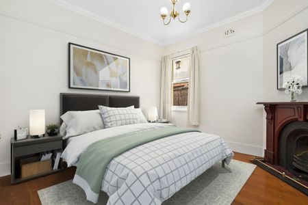 Gracious Semi with Unique Features and Inground Pool - Photo 3