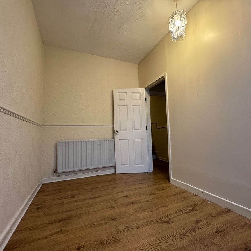 3 Bed Terraced House, Chandos Street, CV2 - Photo 1