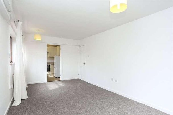 High Tor Close, Off Babbacombe Road, Bromley, BR1 - Photo 1