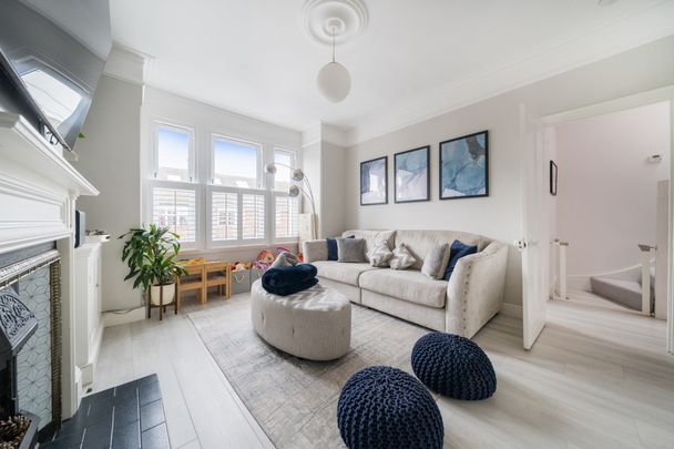 Waldron Road, London, SW18 - Photo 1