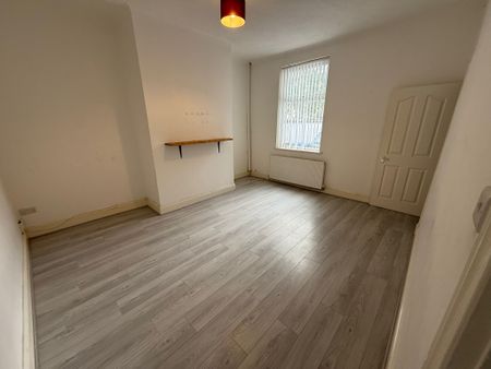 Ainsworth Road - Photo 3