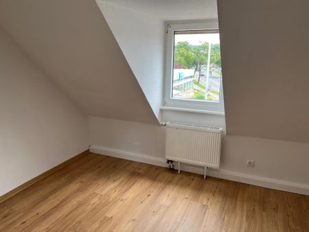 Gut geschnittene 4-Zimmer-Wohnung ab Oktober zu vermieten! - Foto 3