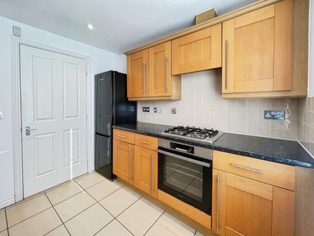 Sachfield Drive, Chafford Hundred, Grays, RM16 - Photo 5