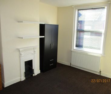 1 bedroom terraced house to rent - Photo 2