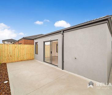 New Built Family Home in Point Cook - Photo 6