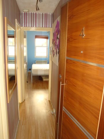 1 Bed Flat, Sinclair Road, W14 - Photo 4