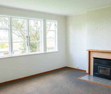 Three Bedroom in Bayswater! - Photo 1