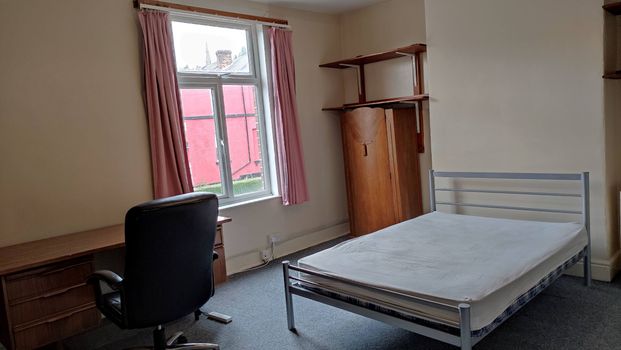 5 bedroom house share to rent - Photo 1