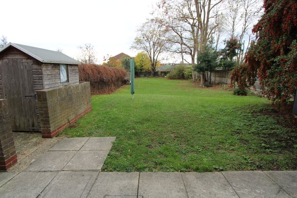 2 Bed Flat, Ellison Road, SW16 - Photo 1