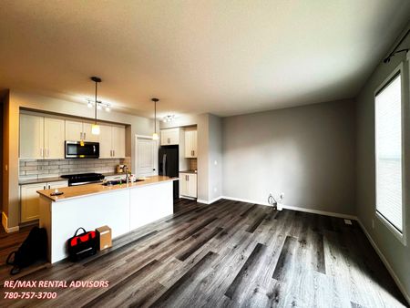 UPPER 9495 229 Street Northwest - Photo 4