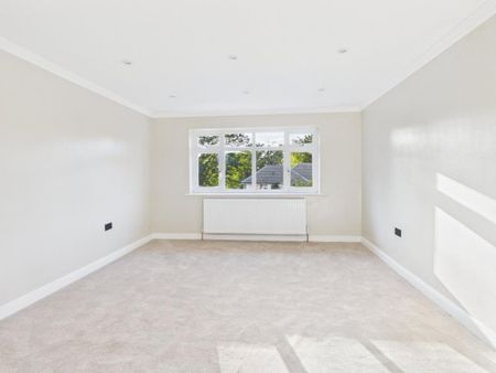 4 bedroom detached house to rent - Photo 5