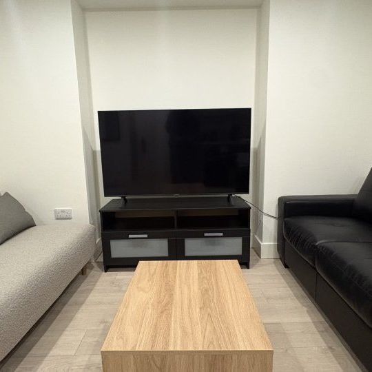 1-bedroom apartment for rent in Docklands South, Dublin - Photo 1