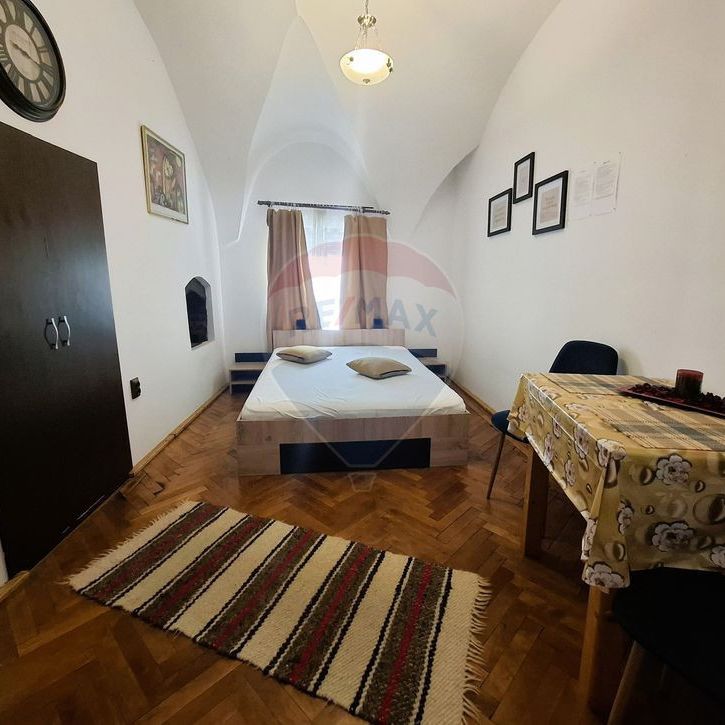 Garsonieră de închiriat – Orașul de Jos, Sibiu - Fotografie 1