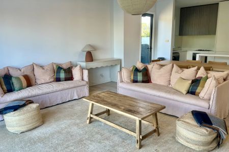 Three Bedroom Apartment - Photo 2