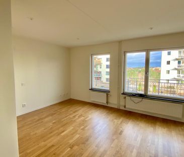 Hjulstavägen, Spånga - Photo 3