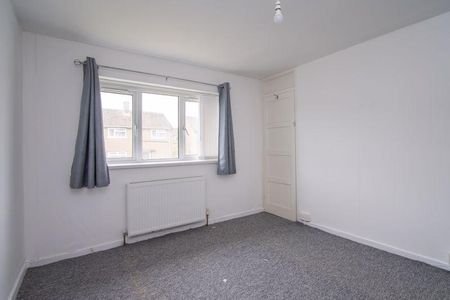 3 bedroom end of terrace house to rent - Photo 5