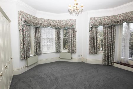 Eaton Gardens, Hove - Photo 2