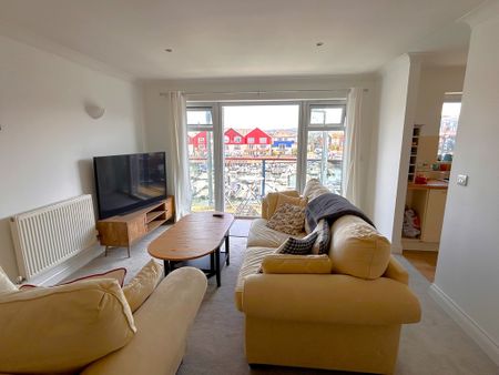 2 bedroom Second Floor Apartment to rent - Photo 2