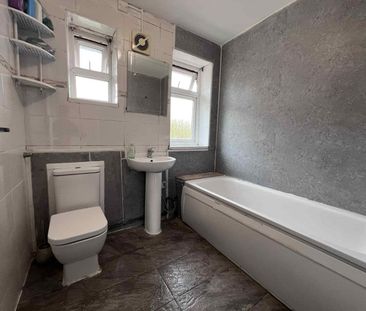 Room in a Shared House, Langbrook Road, SE3 - Photo 4