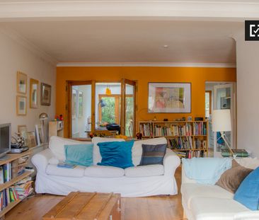 Beautiful room in shared apartment in Clontarf, Dublin - Photo 1