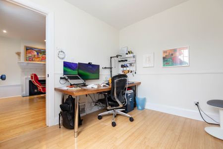 For Lease - 2338 1/2 Queen Street Unit# Main, Toronto, Ontario - Photo 5