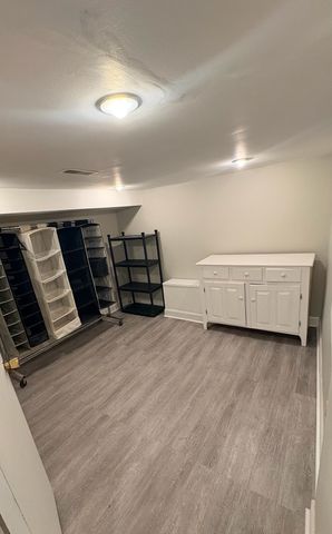 For Lease - 228 Linsmore Crescent, Toronto, Ontario - Photo 3