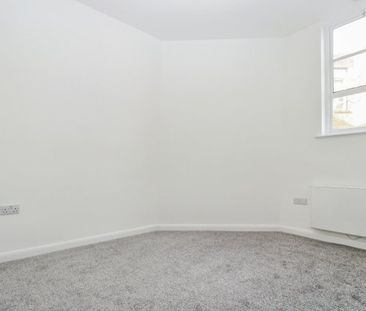 Johnson Court, Rochford - Photo 2