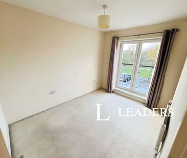 3 bedroom house to rent Southlands Way, Shoreham-by-Sea, West Susse... - Photo 2