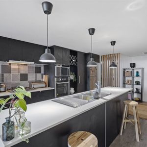 Large 2 bedroom furnished apartment - Photo 3