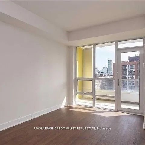 38 Cameron Street #913 - Photo 1