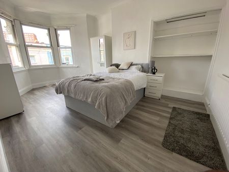 4 Bed Terraced House, Villiers Road, BS5 - Photo 5