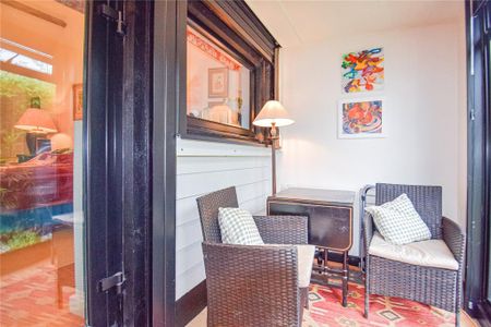 1 bedroom semi-detached house to rent - Photo 4