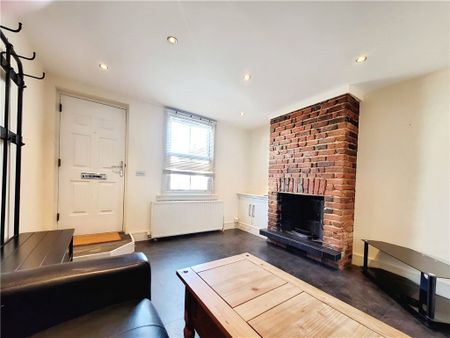 Rusham Road, Egham, Surrey, TW20 9LS - Photo 5