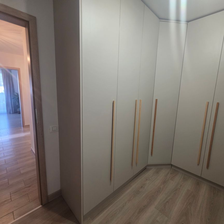 Inchiriere Apartament 3 Camere 85mp Urban Plaza cu parcare si boxa - Fotografie 1