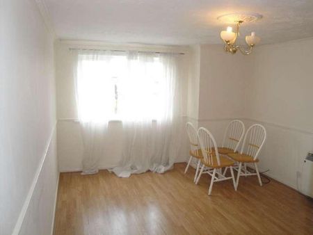 Louis Court, Coopers Close, Dagenham, RM10 - Photo 2