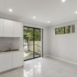 Brand New 2 Bedroom Granny Flat - Photo 2