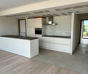 Aangenaam leefappartement met 2 slaapkamers in nieuwbouwresidentie - Photo 1