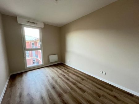 Location Appartement 2 pièces 34m² DEVILLE LES ROUEN 76250 - Photo 4