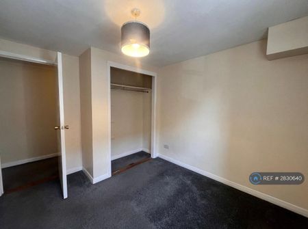 2 bedroom flat to rent - Photo 3