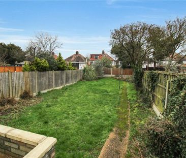 3 bedroom semi-detached house to rent - Photo 6